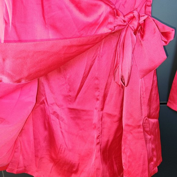Elegant Pink Dress with Integral Pants (S) - Picture 3 of 8